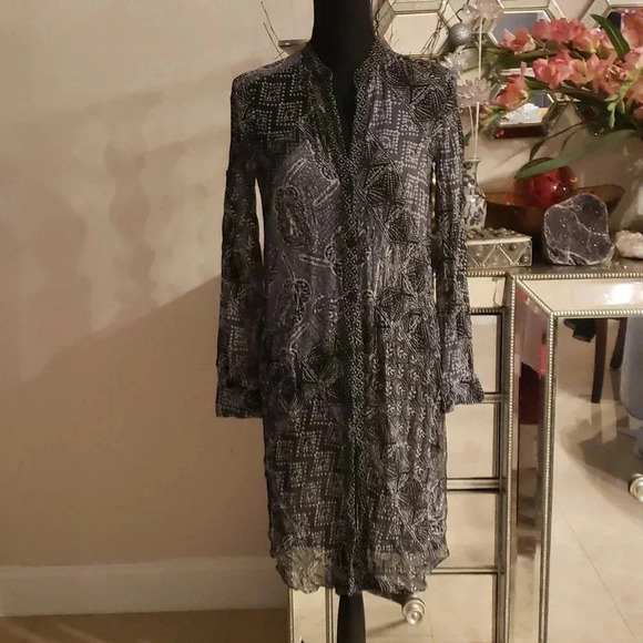 Bcbg Maxazaria silk tunic size XS NWOT - Picture 1 of 7